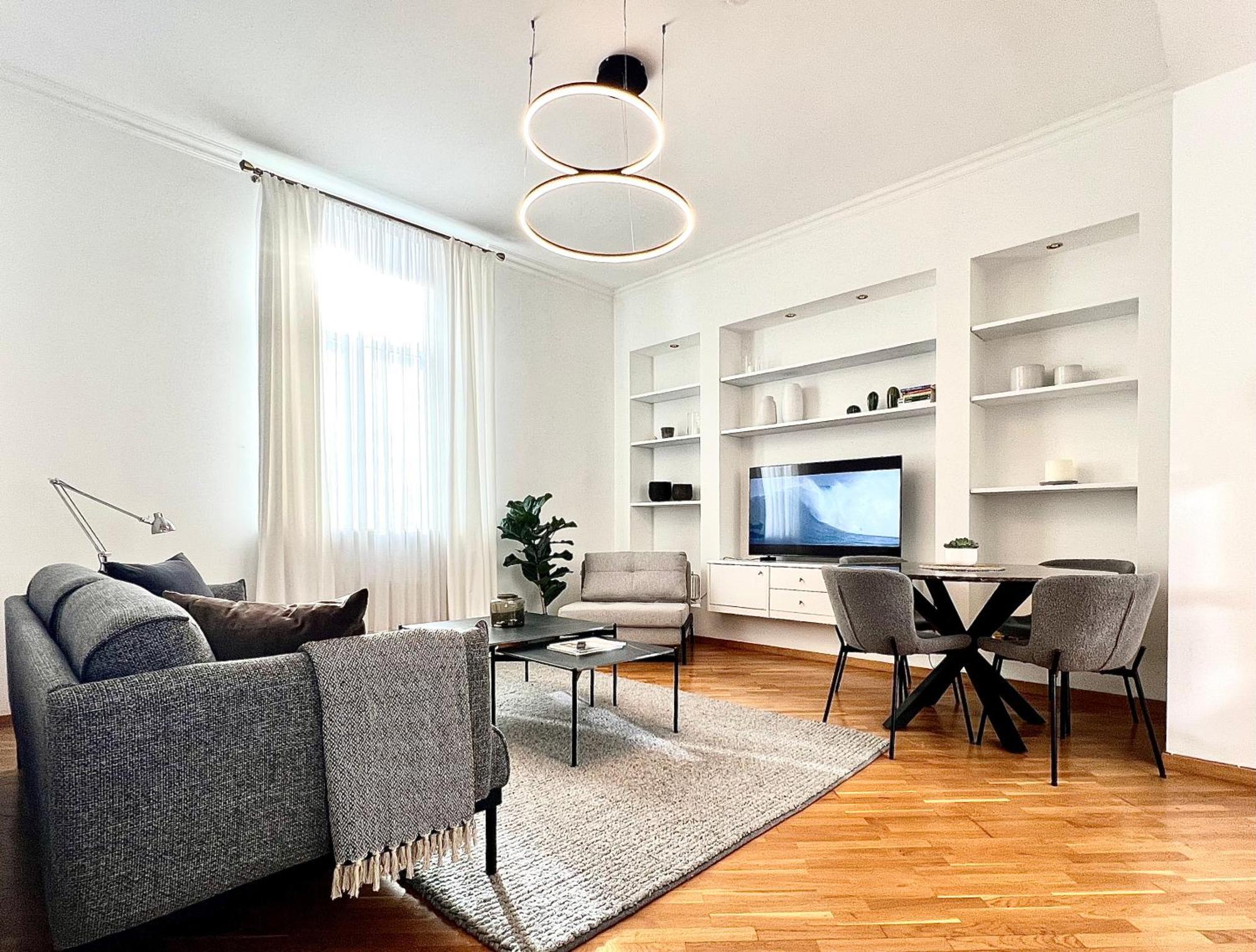 & - Town Hall Appartement *